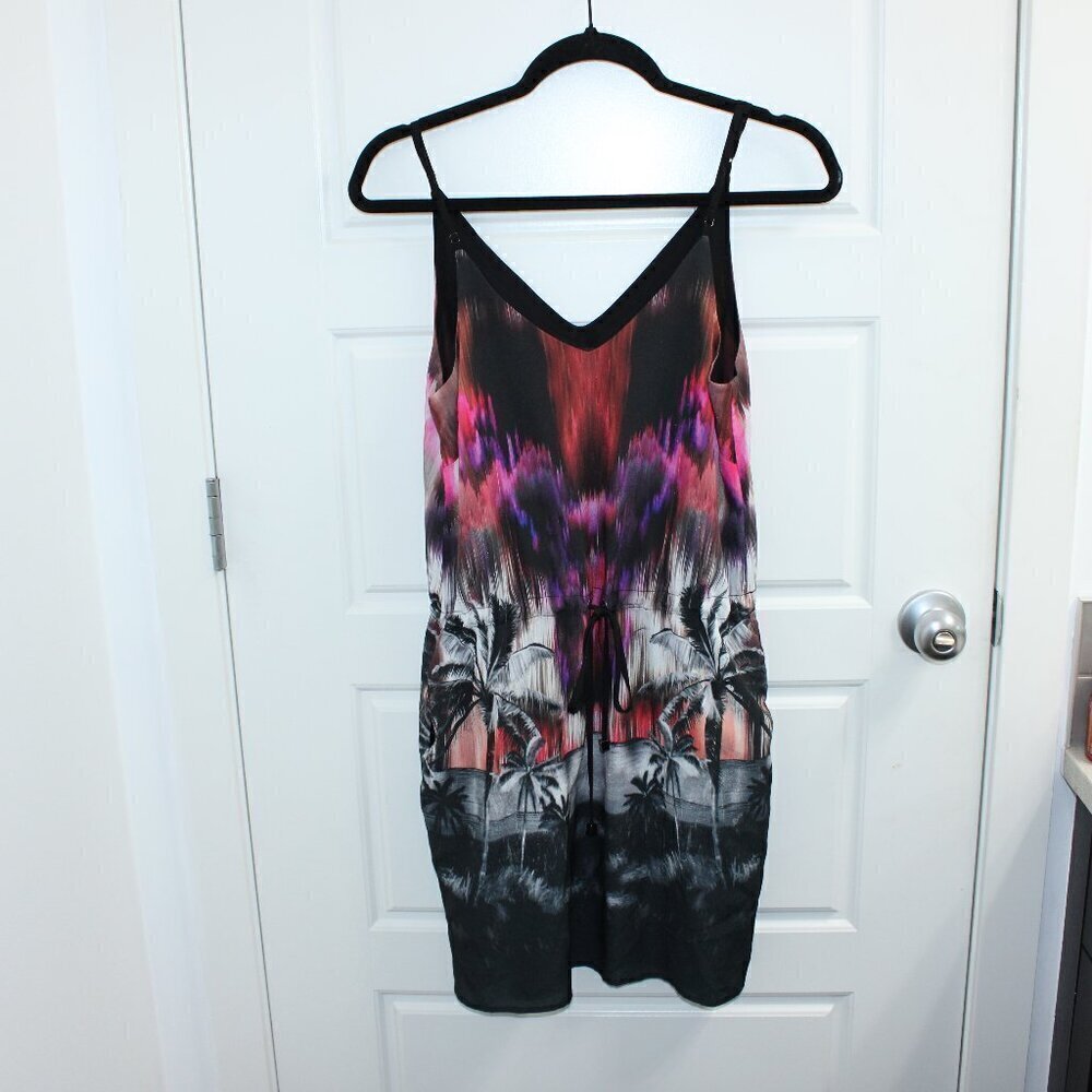 3/$30 Greylin Size XS Patterned Mini Dress With drawstring waist